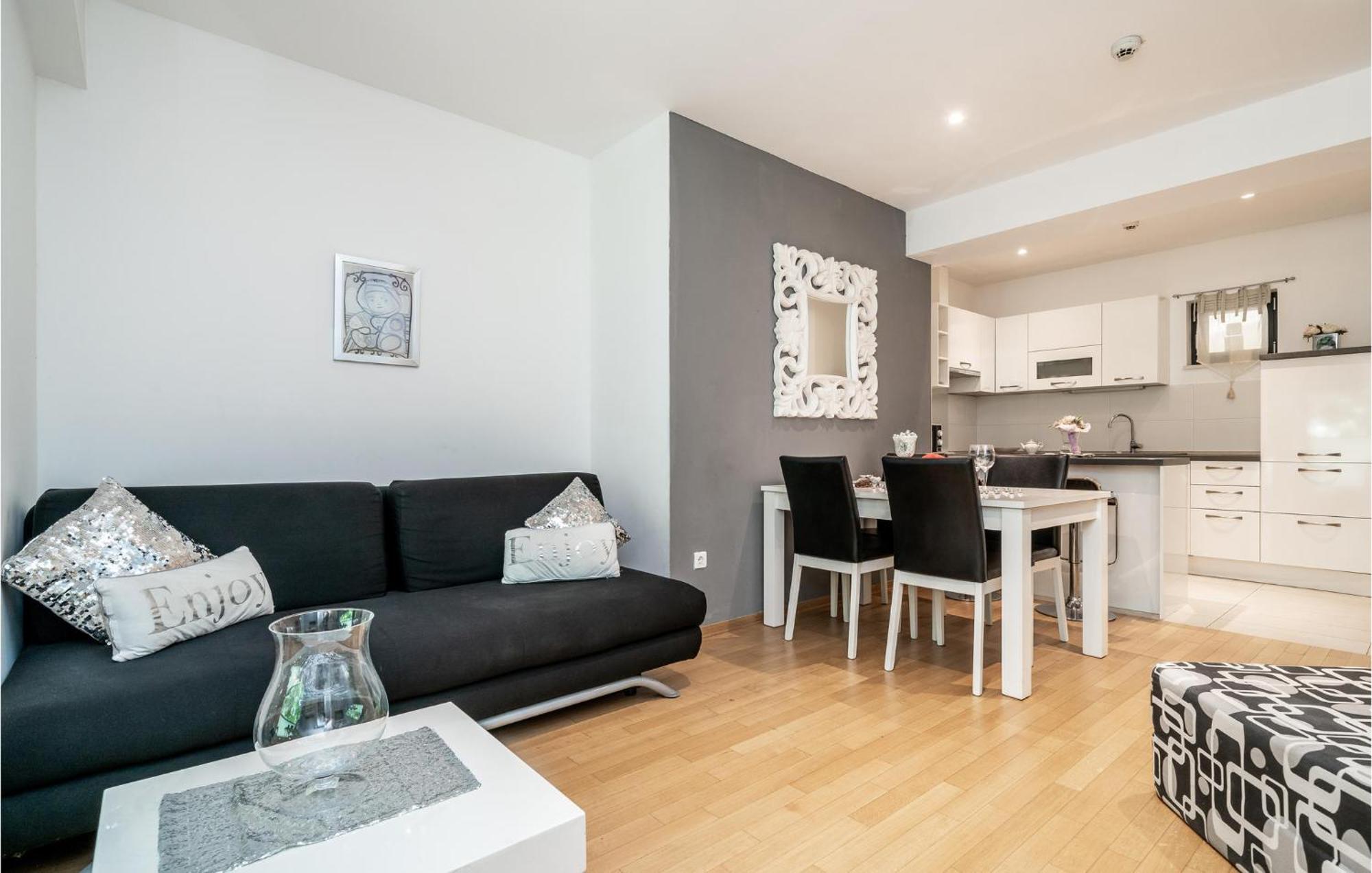 1 Bedroom Amazing Apartment In Dubrovnik Dış mekan fotoğraf